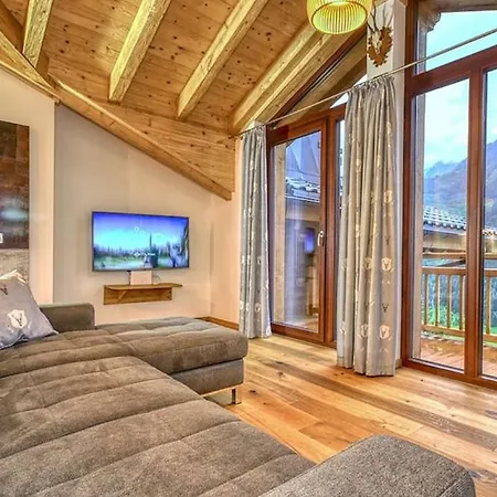 With Uniterrupted Views Of The Kitzsteinhorn Arena Apartmán Solnohrad