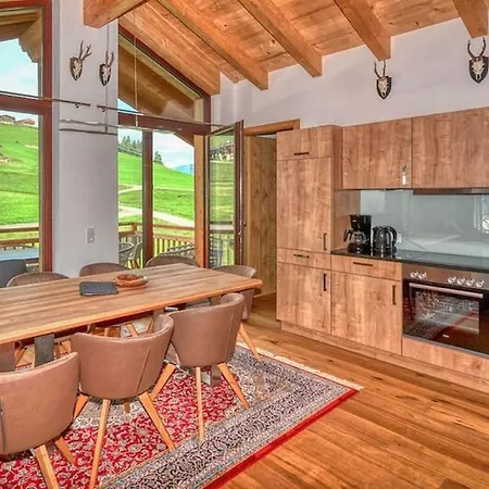 With Uniterrupted Views Of The Kitzsteinhorn Arena Apartment *